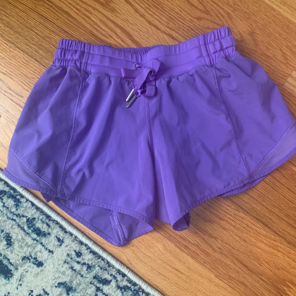 Lululemon Hotty Hot Short 2.5”